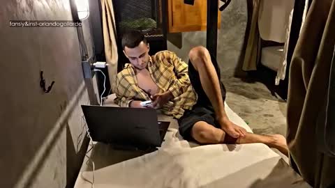 Fansly and Instagram -  online show from 4, 11, 2025