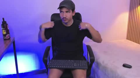 Otto Andrew online show from 12, 4, 2026