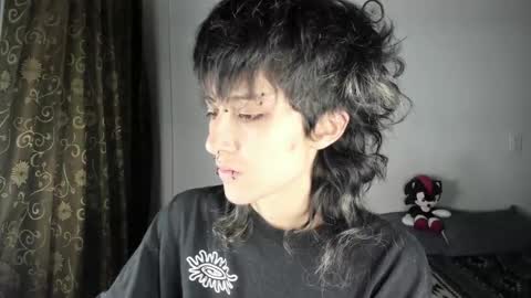 Snapshot of ottoyan_ chatting on 17, 11, 2025 Otto 3 online show from 17, 11, 2025