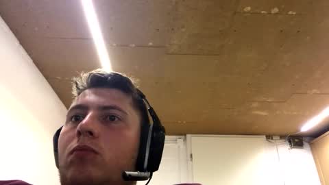 outflayd online show from 21, 10, 2025