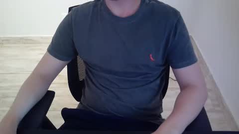 Snapshot of outroemail1807 chatting on 6, 2, 2026 outroemail1807 online show from 6, 2, 2026