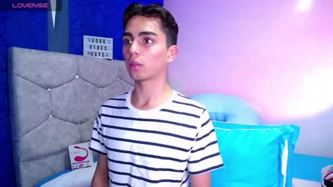 Owen  Independent model  online show from 2, 3, 2025