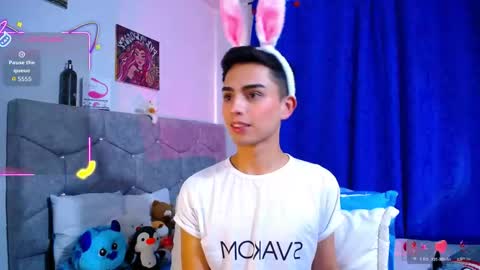 Owen  Independent model  online show from 28, 10, 2025