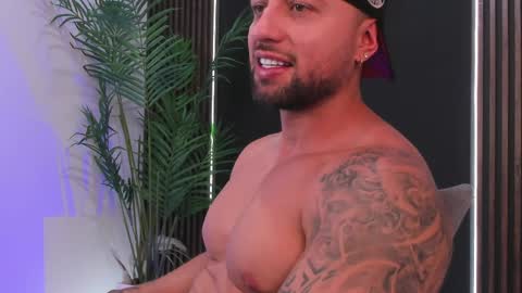 Snapshot of owenmaximus814 chatting on 19, 4, 2026 Maximus Owen online show from 19, 4, 2026