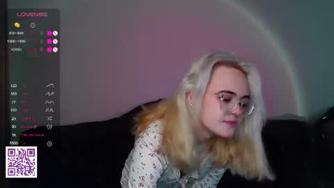 Snapshot of oxcysecret chatting on 18, 6, 2026 Oxcy online show from 18, 6, 2026