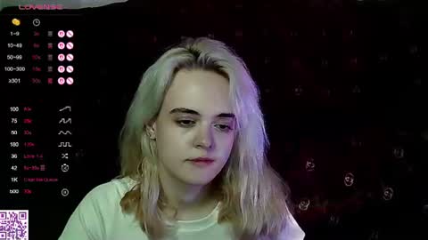 Snapshot of oxcysecret chatting on 5, 7, 2026 Oxcy online show from 5, 7, 2026