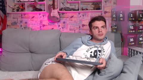 Snapshot of oxmikexo chatting on 8, 12, 2024 Mike online show from 8, 12, 2024