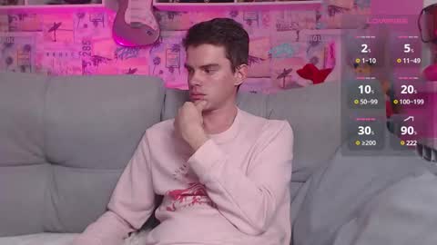 Snapshot of oxmikexo chatting on 24, 12, 2024 Mike online show from 24, 12, 2024