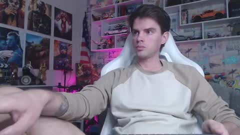 Snapshot of oxmikexo chatting on 8, 3, 2025 Mike online show from 8, 3, 2025