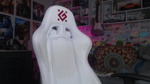 Snapshot of oxmikexo chatting on 10, 3, 2025 Mike online show from 10, 3, 2025