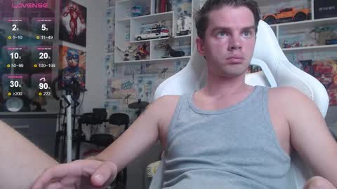 Snapshot of oxmikexo chatting on 2, 10, 2025 Mike online show from 2, 10, 2025