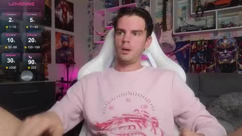 Snapshot of oxmikexo chatting on 16, 10, 2025 Mike online show from 16, 10, 2025