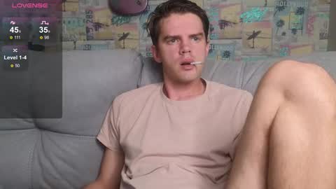 Snapshot of oxmikexo chatting on 18, 10, 2025 Mike online show from 18, 10, 2025