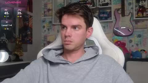 Snapshot of oxmikexo chatting on 1, 2, 2026 Mike online show from 1, 2, 2026