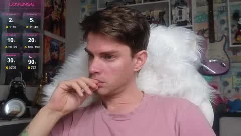 Snapshot of oxmikexo chatting on 8, 2, 2026 Mike online show from 8, 2, 2026