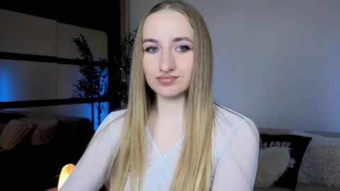 Snapshot of oxy_foxie chatting on 23, 5, 2026 Oxy Foxie online show from 23, 5, 2026