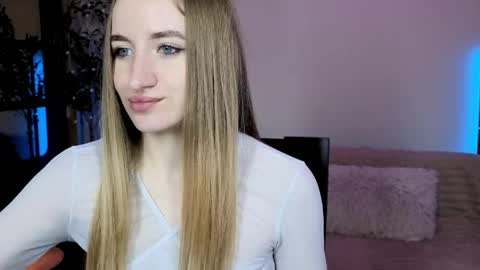 Snapshot of oxy_foxie chatting on 25, 5, 2026 Oxy Foxie online show from 25, 5, 2026