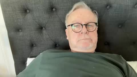 Snapshot of ozhairybearxxxx chatting on 15, 9, 2025 ozhairybearxxxx online show from 15, 9, 2025