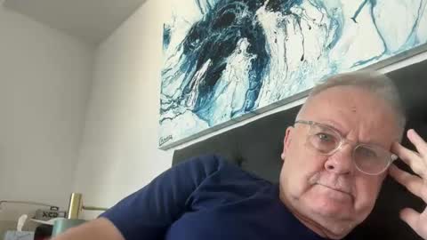 ozhairybearxxxx online show from 27, 5, 2026