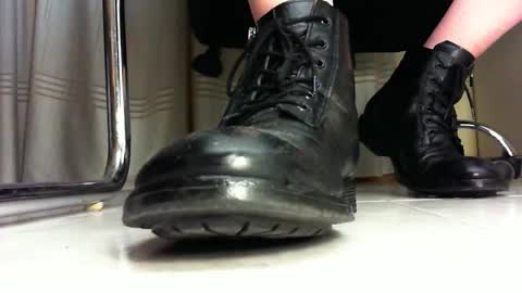 Snapshot of pablomenesssl chatting on 1, 3, 2025 Pablo Meness online show from 1, 3, 2025