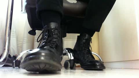 Snapshot of pablomenesssl chatting on 10, 3, 2025 Pablo Meness online show from 10, 3, 2025