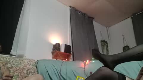 Snapshot of pahornycouple8392 chatting on 24, 11, 2025 pahornycouple8392 online show from 24, 11, 2025