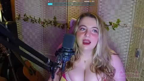 Snapshot of paigestation chatting on 14, 5, 2026 PaigeStation online show from 14, 5, 2026