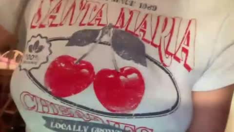 paisleysnowxo online show from 9, 3, 2025