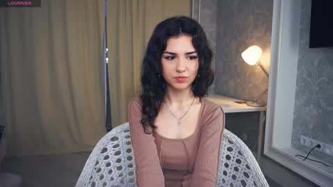 Snapshot of palmafrye chatting on 23, 12, 2025 Londa online show from 23, 12, 2025