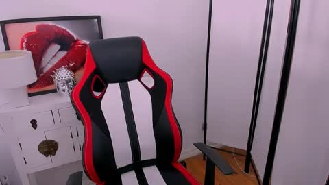 PamelaLips online show from 21, 4, 2026