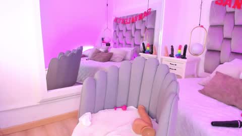  Pamela  online show from 14, 2, 2025