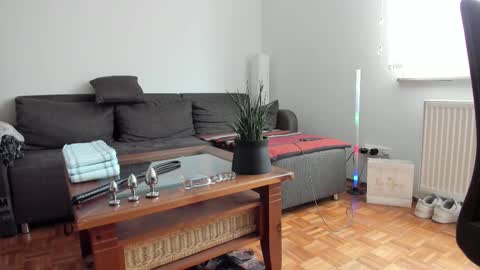 pampersandspanking online show from 4, 12, 2025