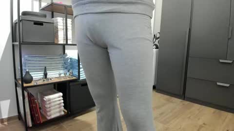 pampersandspanking online show from 18, 2, 2026