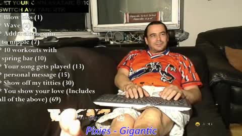 Snapshot of pannenkoekenkeizer chatting on 2, 6, 2026 Chris online show from 2, 6, 2026