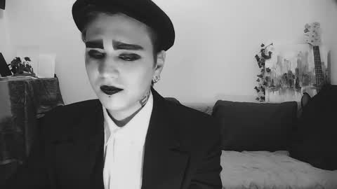 In bio online show from 29, 9, 2025