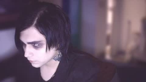 In bio online show from 20, 4, 2026