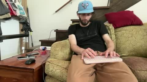 Snapshot of pantslesstraveler_plt chatting on 21, 9, 2025 PantsLessTraveler online show from 21, 9, 2025