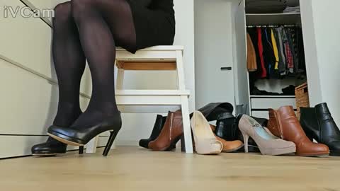 Snapshot of pantyhose_ggggg chatting on 5, 3, 2025 pantyhose_ggggg online show from 5, 3, 2025