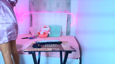 pao_salazar online show from 18, 9, 2025