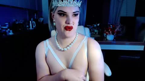 Snapshot of paoladoll chatting on 18, 11, 2025 Sarina Williams online show from 18, 11, 2025