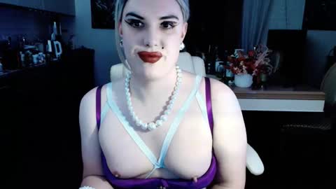 Snapshot of paoladoll chatting on 19, 12, 2025 Sarina Williams online show from 19, 12, 2025