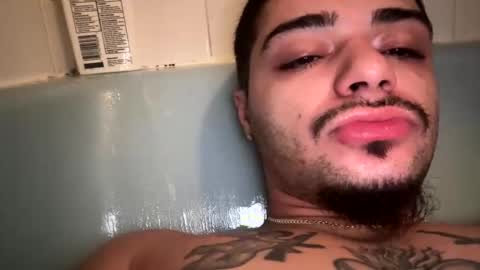 papi232021 online show from 3, 10, 2025