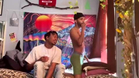 Snapshot of papian0 chatting on 28, 11, 2025 papian0 online show from 28, 11, 2025