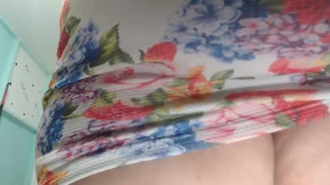 Snapshot of pareja_explosivasexx chatting on 1, 3, 2025 Luna online show from 1, 3, 2025