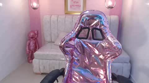 Snapshot of paris_1sub chatting on 13, 2, 2025 Paris 1sub online show from 13, 2, 2025