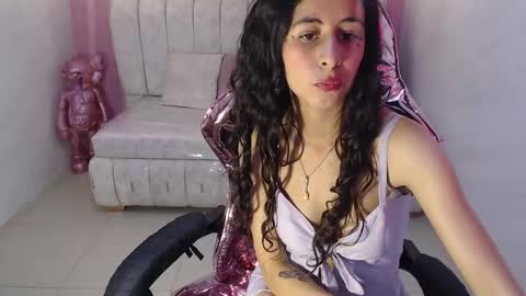 Snapshot of paris_1sub chatting on 24, 2, 2025 Paris 1sub online show from 24, 2, 2025