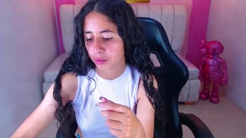 Snapshot of paris_1sub chatting on 9, 9, 2025 Paris 1sub online show from 9, 9, 2025