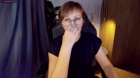 Paris online show from 22, 2, 2025