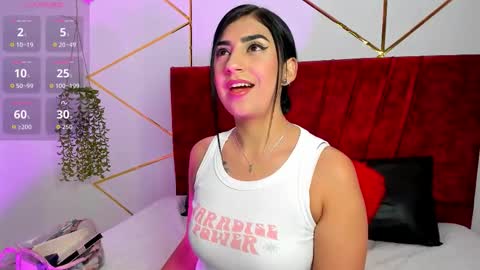 paris_evans_01 online show from 14, 11, 2025