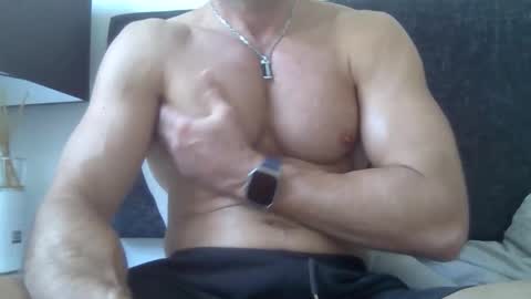 Snapshot of parisien75015 chatting on 14, 2, 2026 Porn Actor 21cm Hetero online show from 14, 2, 2026